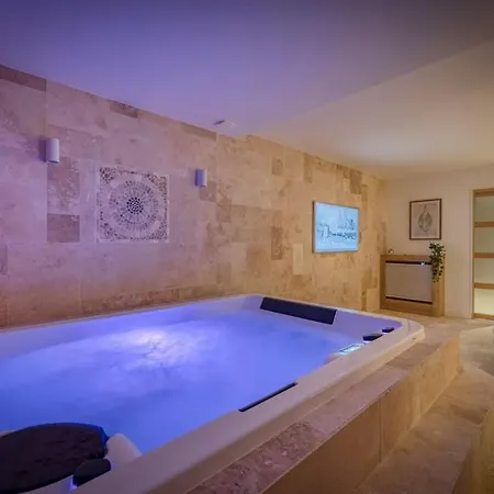 Luxueux Avec Jacuzzi * Saint-Martin-dʼHères